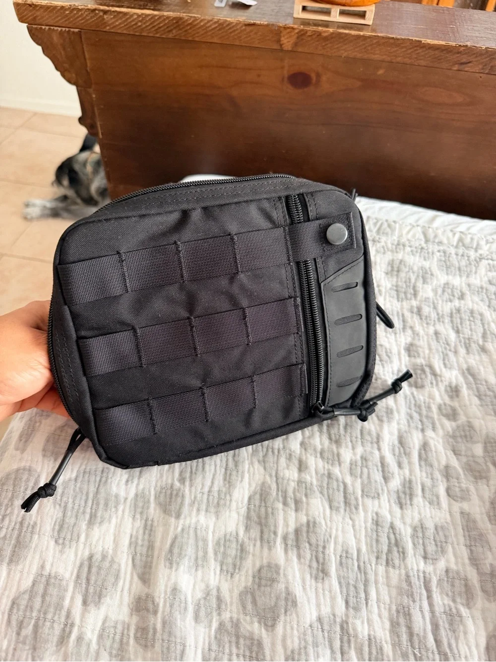 N/A compact black